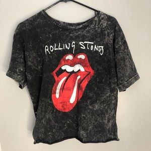 NWOT: Cropped Rolling Stones Tee ❤️🖤